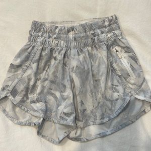 Lululemon running shorts size 2 in good condition